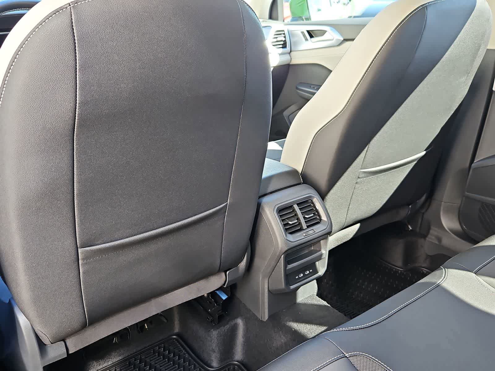 New 2026 Volkswagen Taos SE AWD/4WD image 18