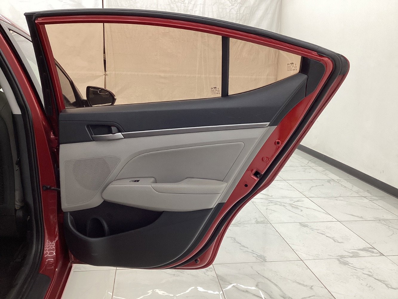 Used 2017 Hyundai Elantra Limited image 25