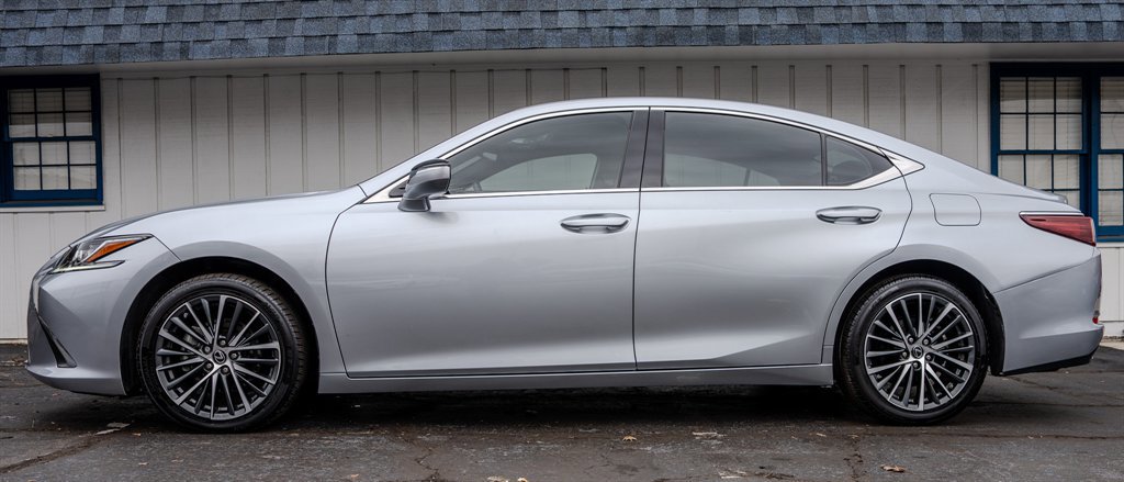 Used 2023 Lexus ES 350 Luxury w/ Premium Package image 2