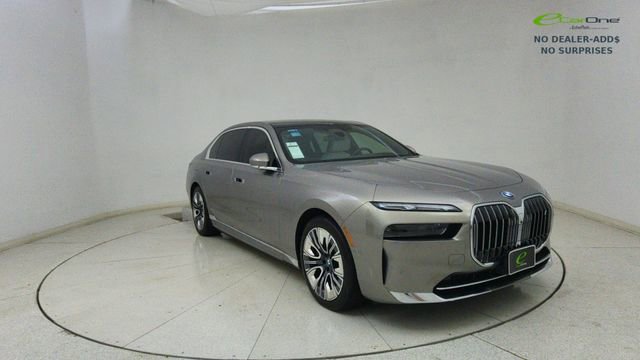 Used 2024 BMW i7 xDrive60 image 68