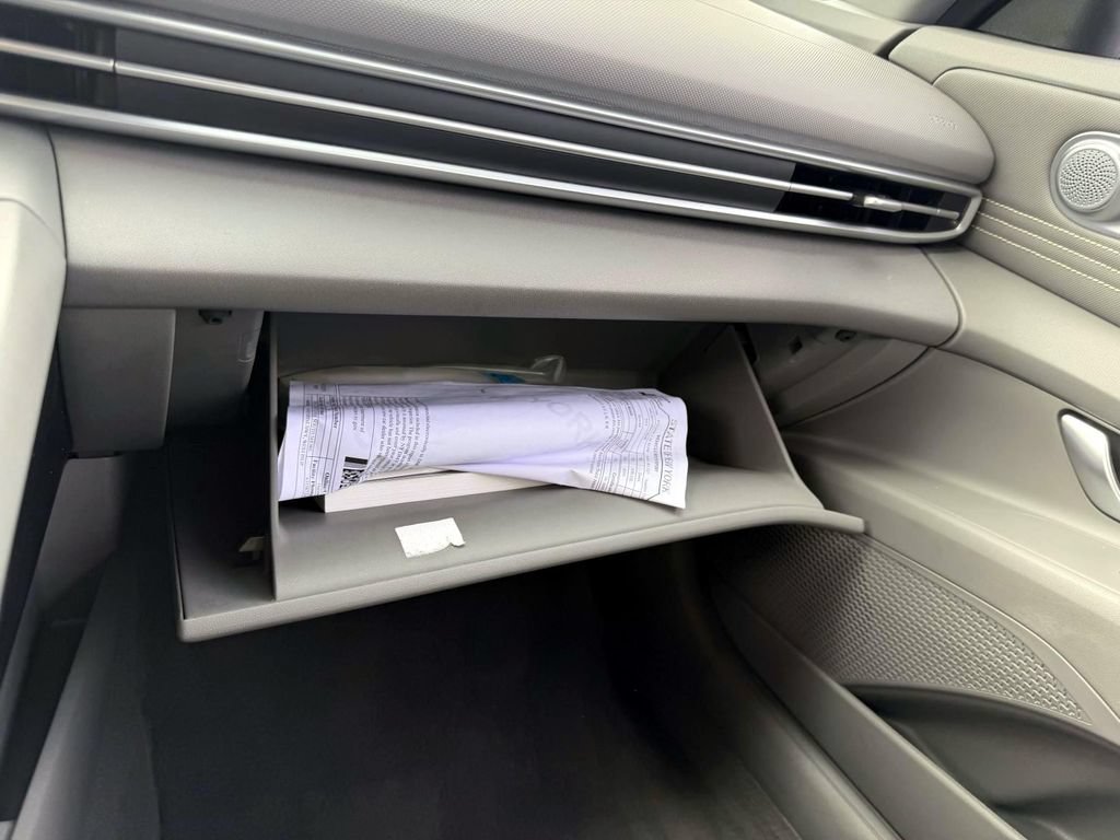 Certified 2023 Hyundai Elantra SEL w/ Convenience Package FWD image 28