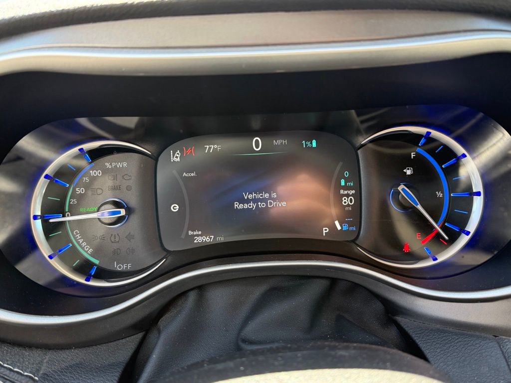 Used 2022 Chrysler Pacifica Touring-L image 12