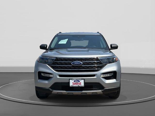 Certified 2022 Ford Explorer XLT w/ Equipment Group 202A image 3