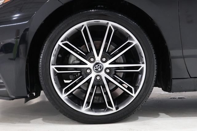 Used 2019 Toyota Avalon Touring w/ Advanced Safety Package FWD image 11