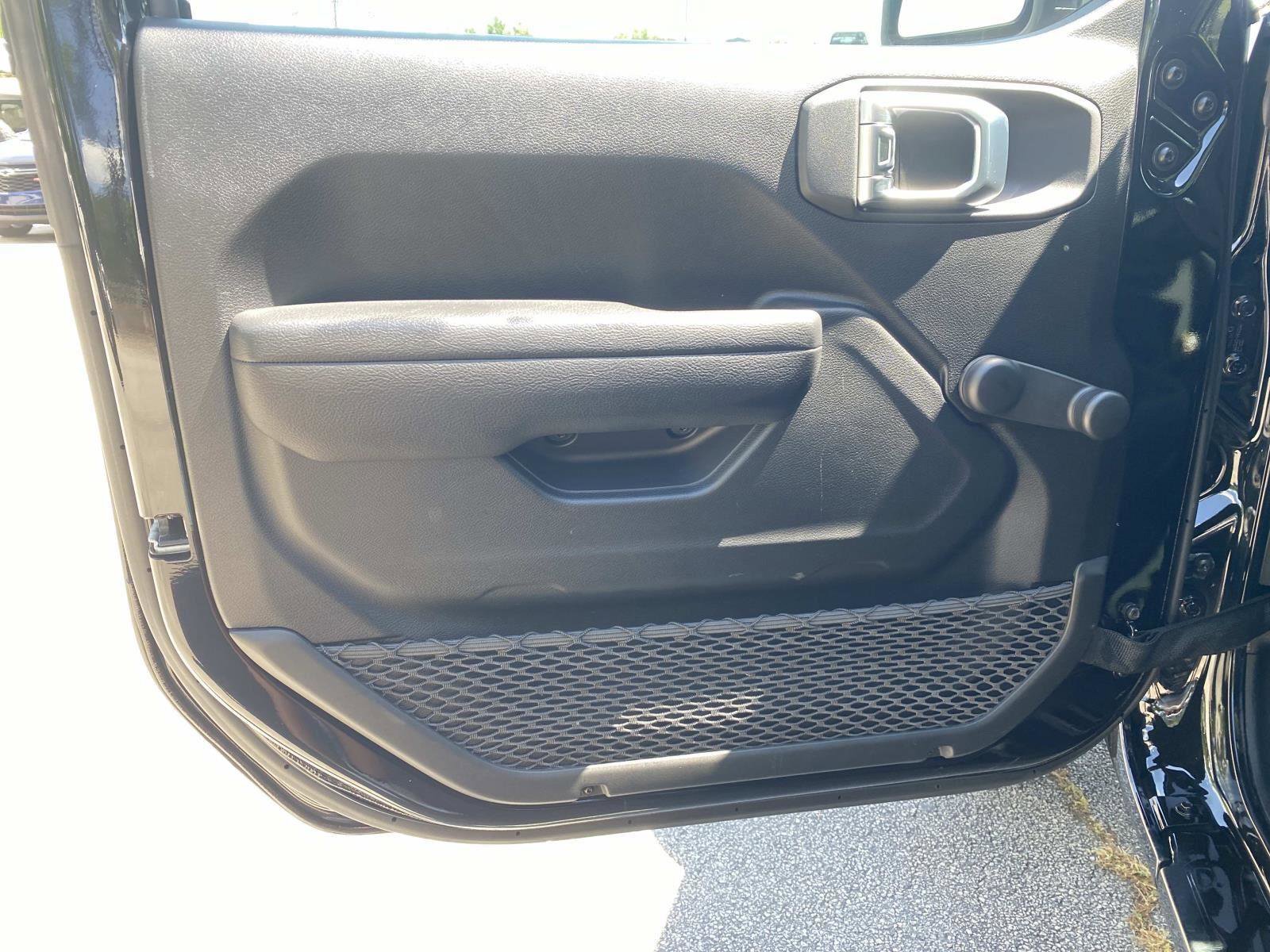 Used 2024 Jeep Wrangler Unlimited Sport AWD/4WD image 19