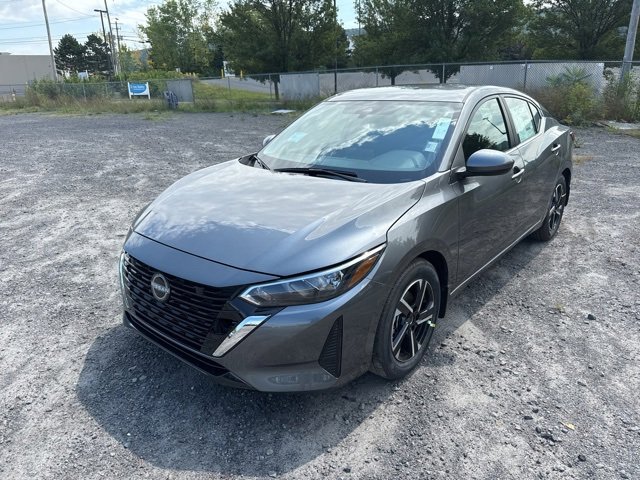 New 2025 Nissan Sentra SV image 2