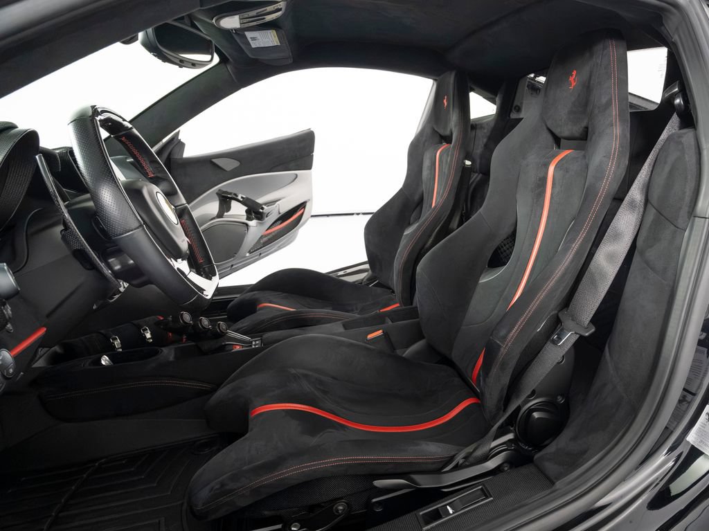 Used 2020 Ferrari 488 Pista Coupe RWD image 36