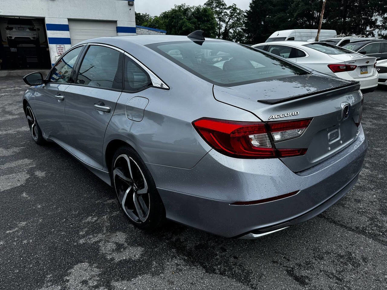 Used 2022 Honda Accord Sport image 4