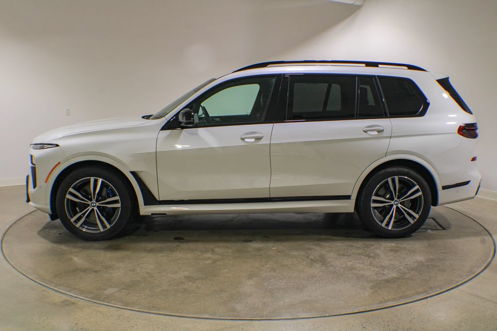 Used 2026 BMW X7 M60i AWD/4WD image 9