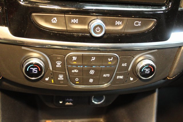 Used 2020 Chevrolet Traverse RS image 28