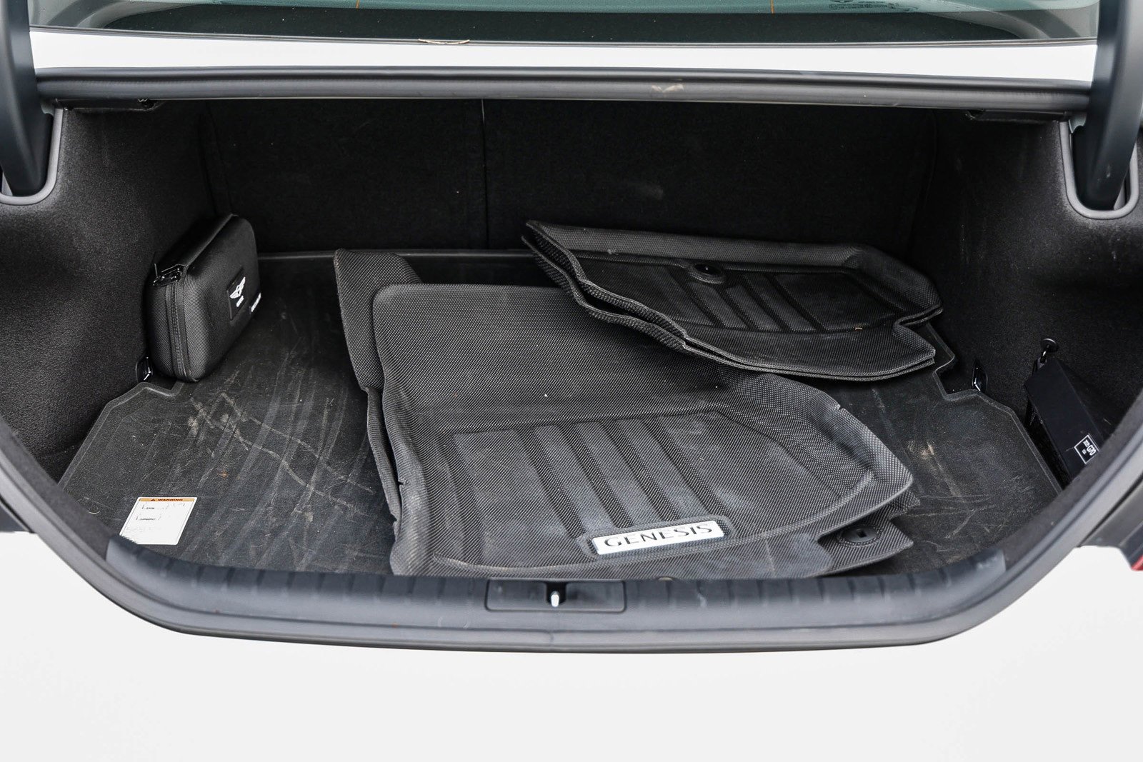 Used 2025 Genesis G70 2.5T image 25