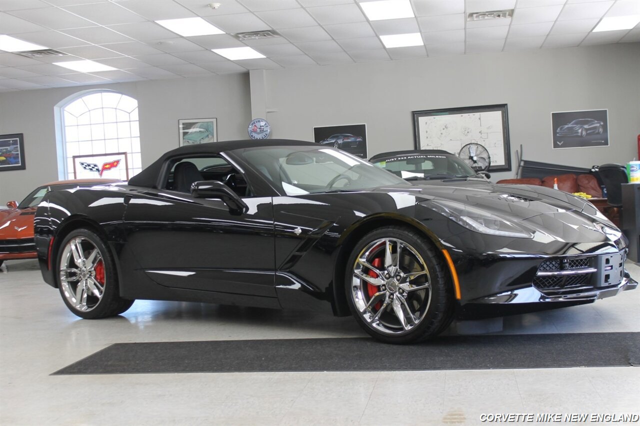 Used 2016 Chevrolet Corvette Stingray Convertible w/ 2LT Preferred Equipment Group RWD image 2