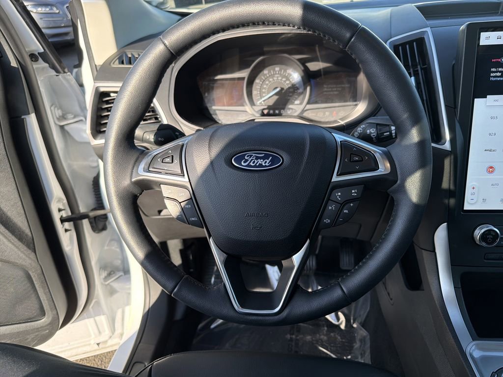 Used 2024 Ford Edge SEL w/ Convenience Package image 21