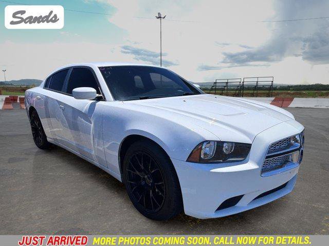 Used 2014 Dodge Charger SE RWD image 1