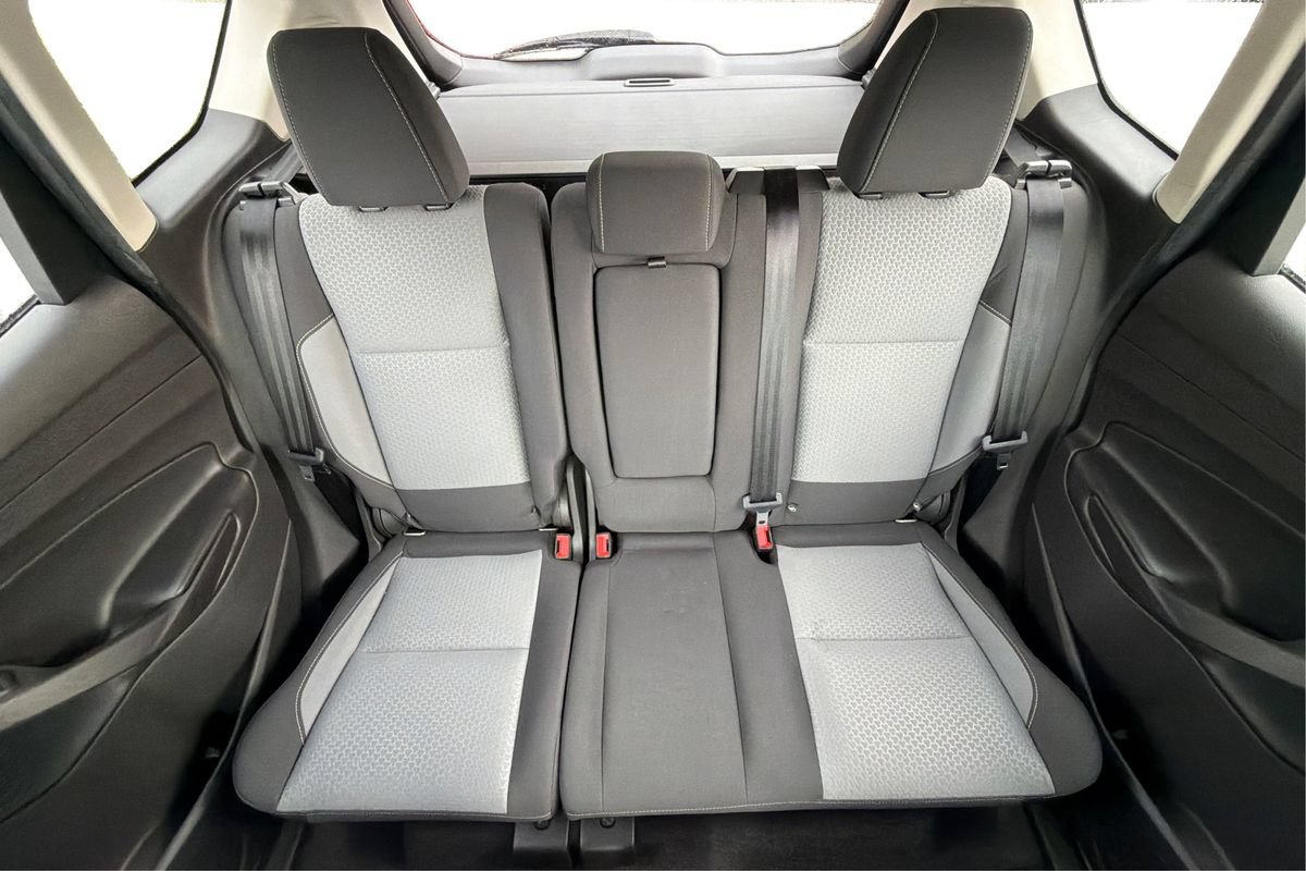 Used 2018 Ford C-MAX SE w/ Equipment Group 201A FWD image 13
