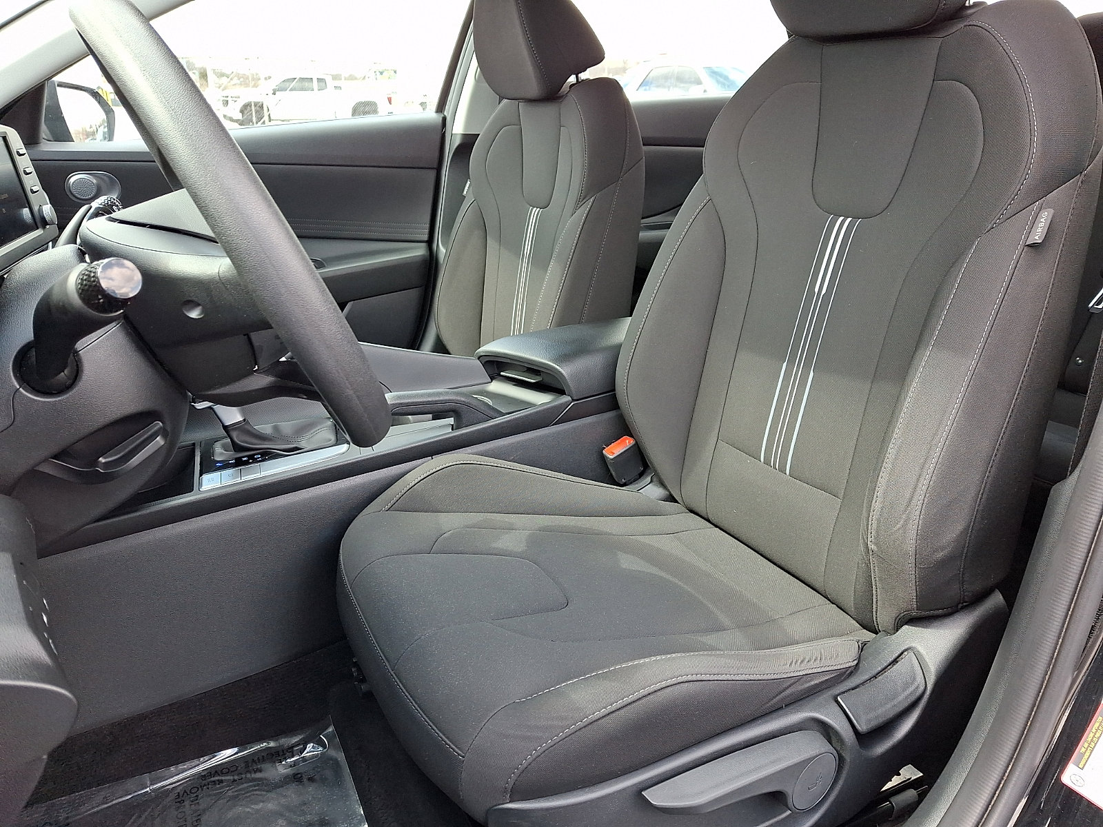 Used 2023 Hyundai Elantra SEL w/ Preferred Accessory Package image 13