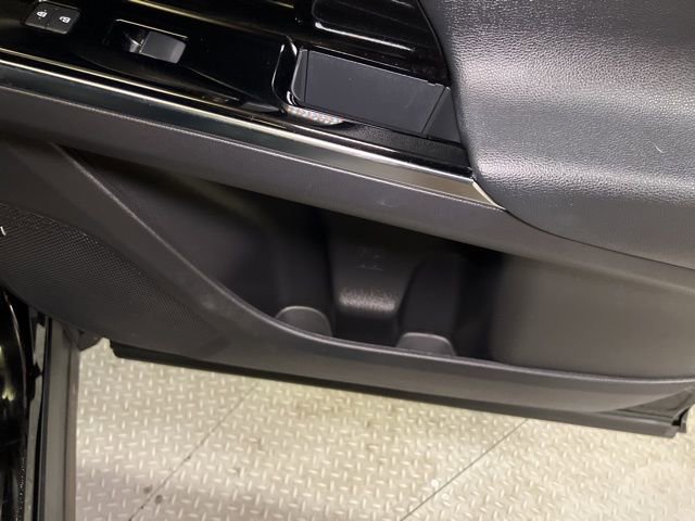 Used 2023 Subaru Solterra AWD image 65