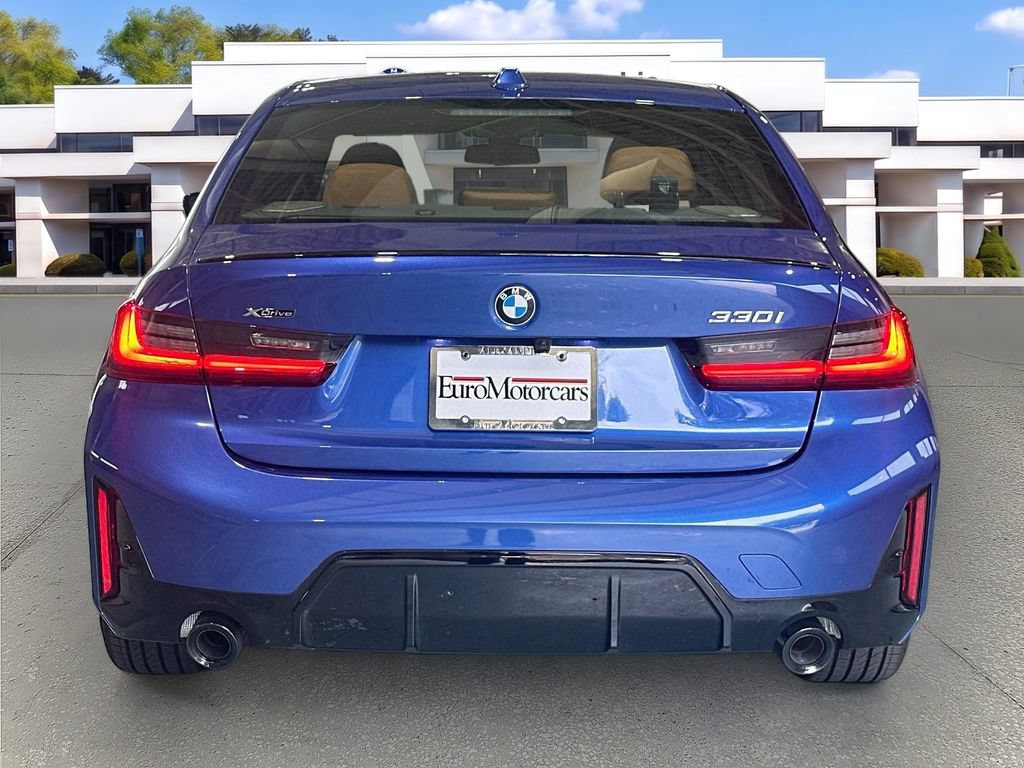 Used 2026 BMW 330i xDrive Sedan w/ M Sport Package AWD/4WD image 6