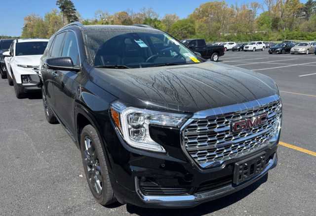 Used 2024 GMC Terrain Denali w/ Black Diamond Edition image 2