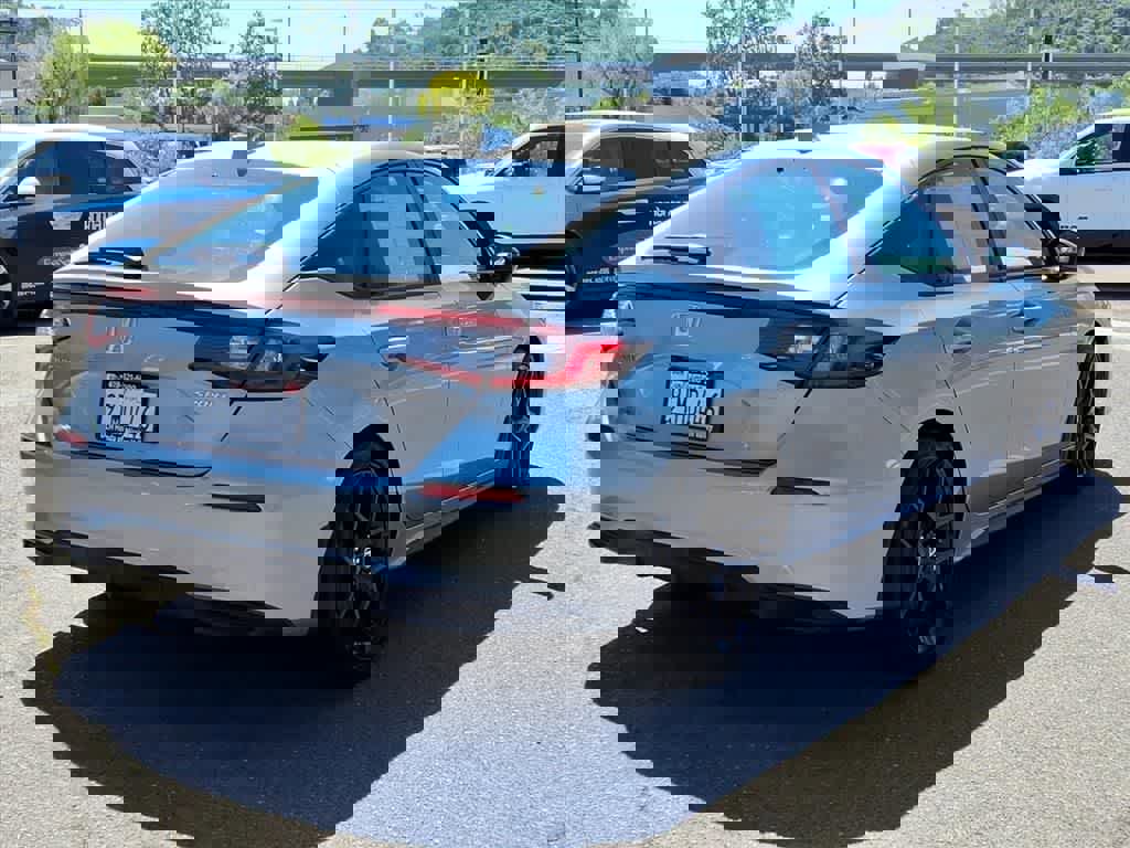 Used 2024 Honda Civic Sport image 4