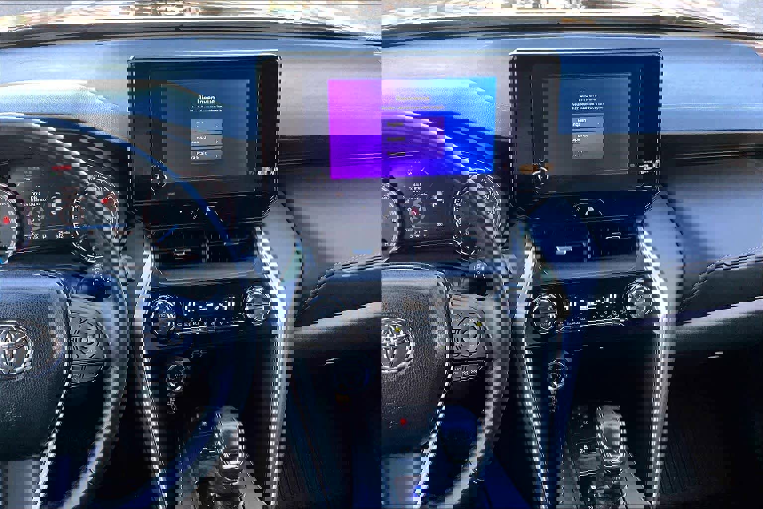 Certified 2024 Toyota Venza LE image 7