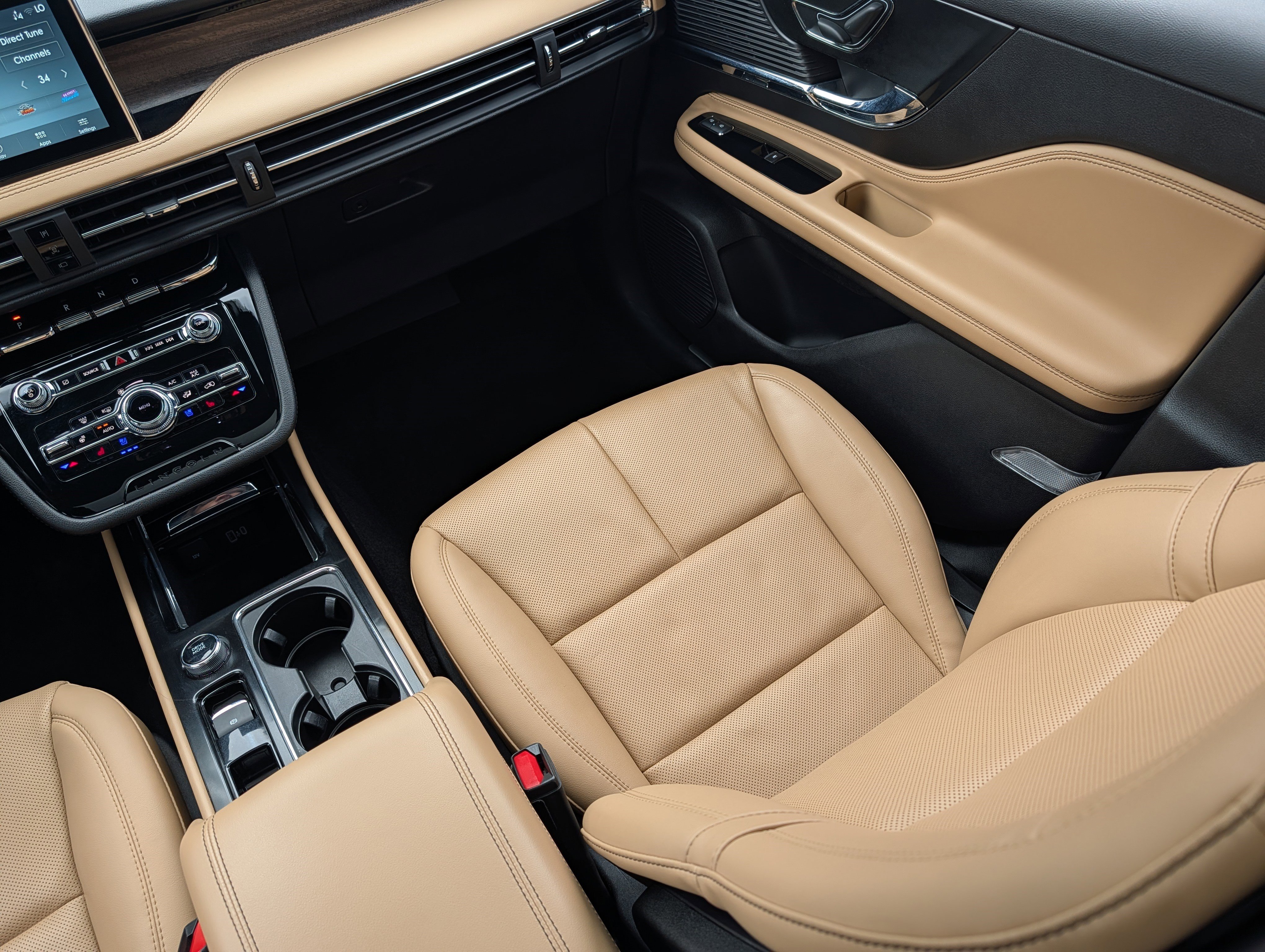 Used 2022 Lincoln Corsair Reserve w/ Equipment Group 201A image 11