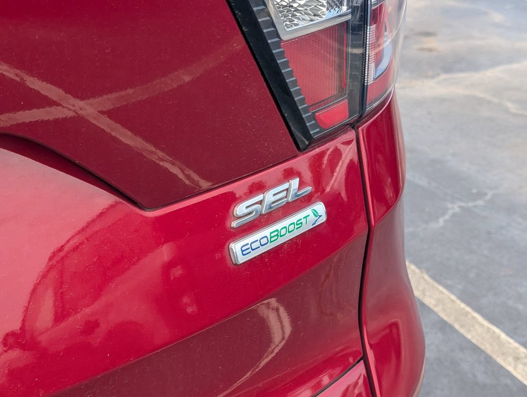 Used 2018 Ford Escape SEL FWD image 9