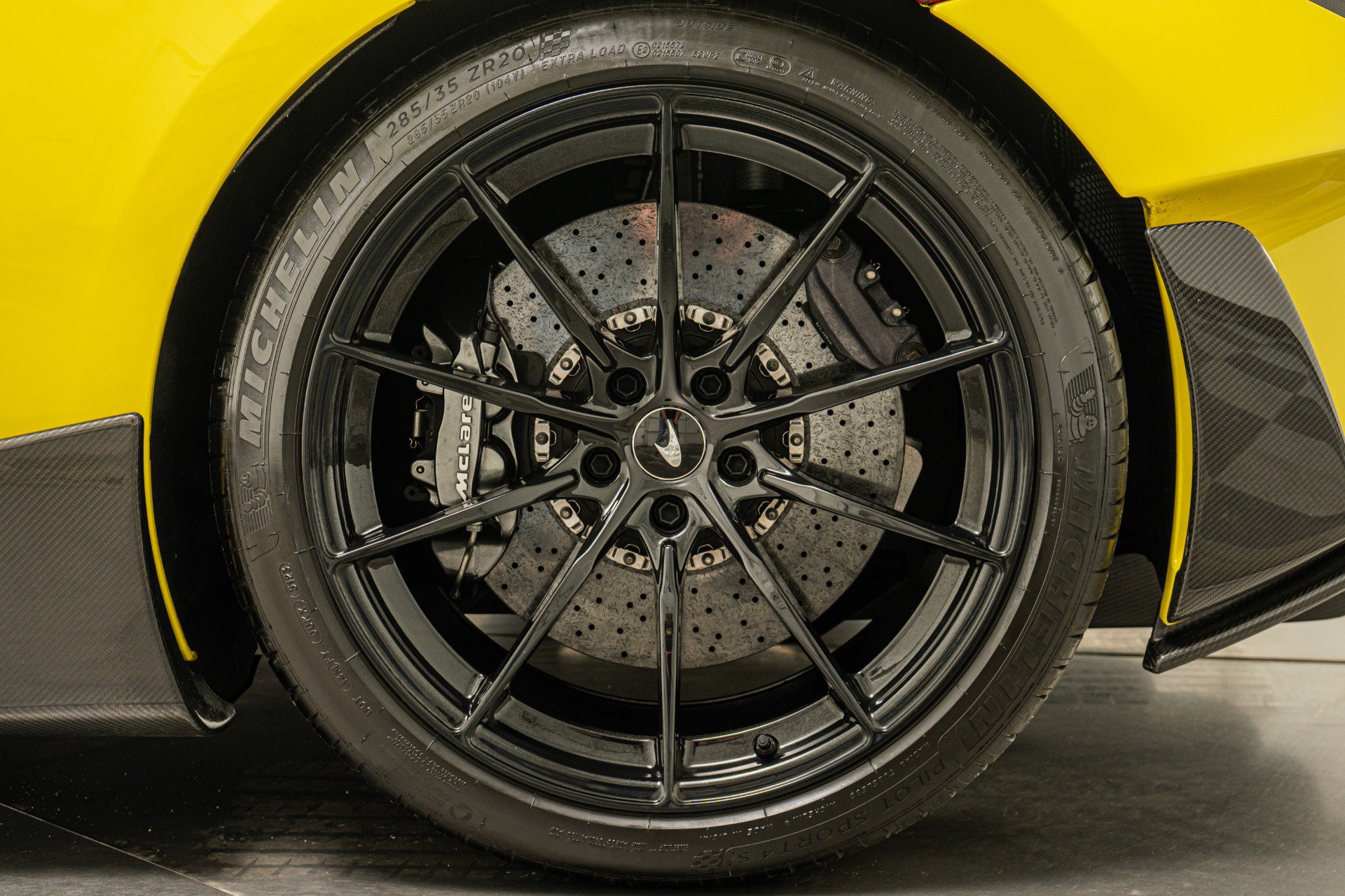 Used 2019 McLaren 600LT RWD image 11