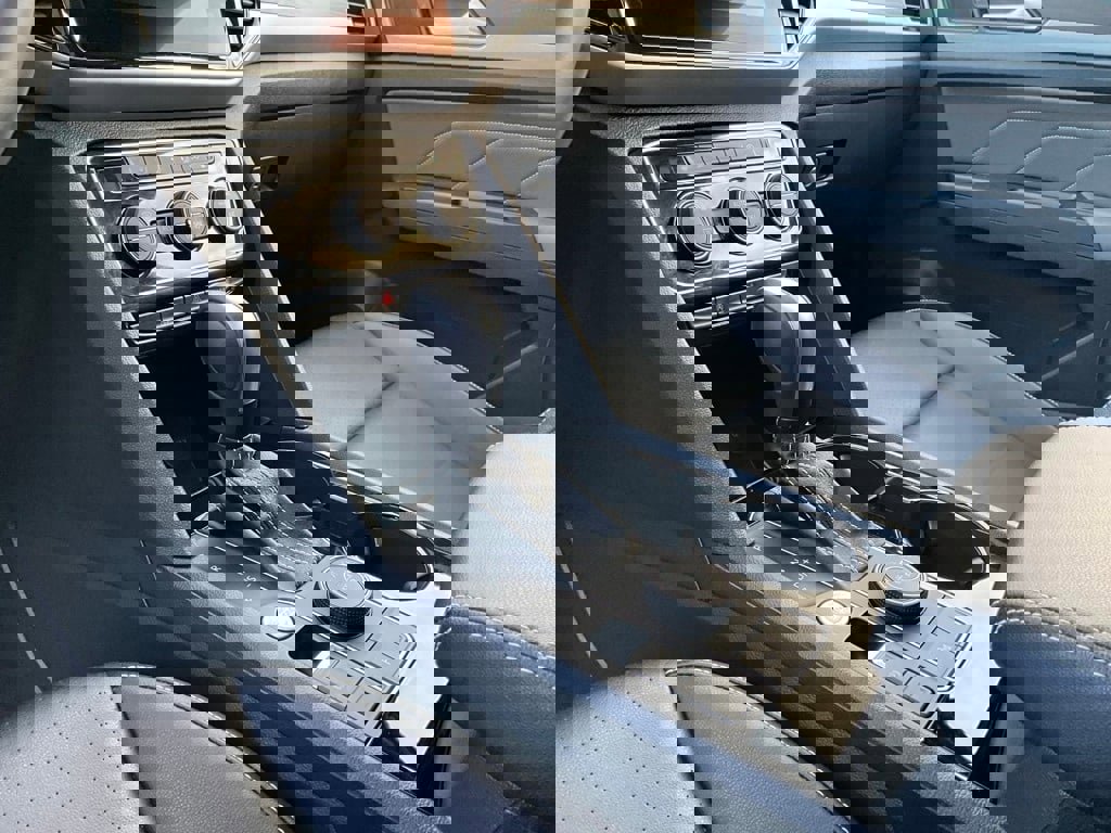 Used 2022 Volkswagen Atlas SE w/ Panoramic Sunroof Package image 21