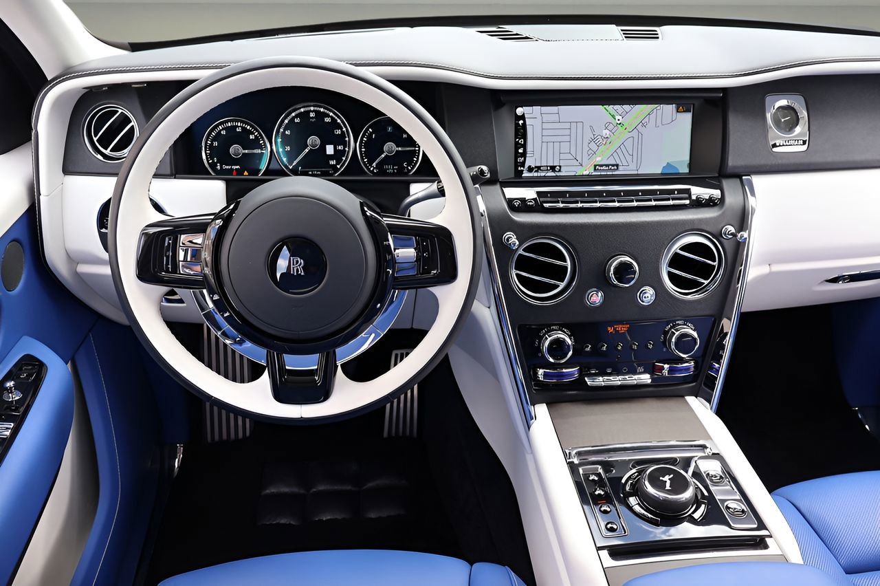 Certified 2023 Rolls-Royce Cullinan image 18