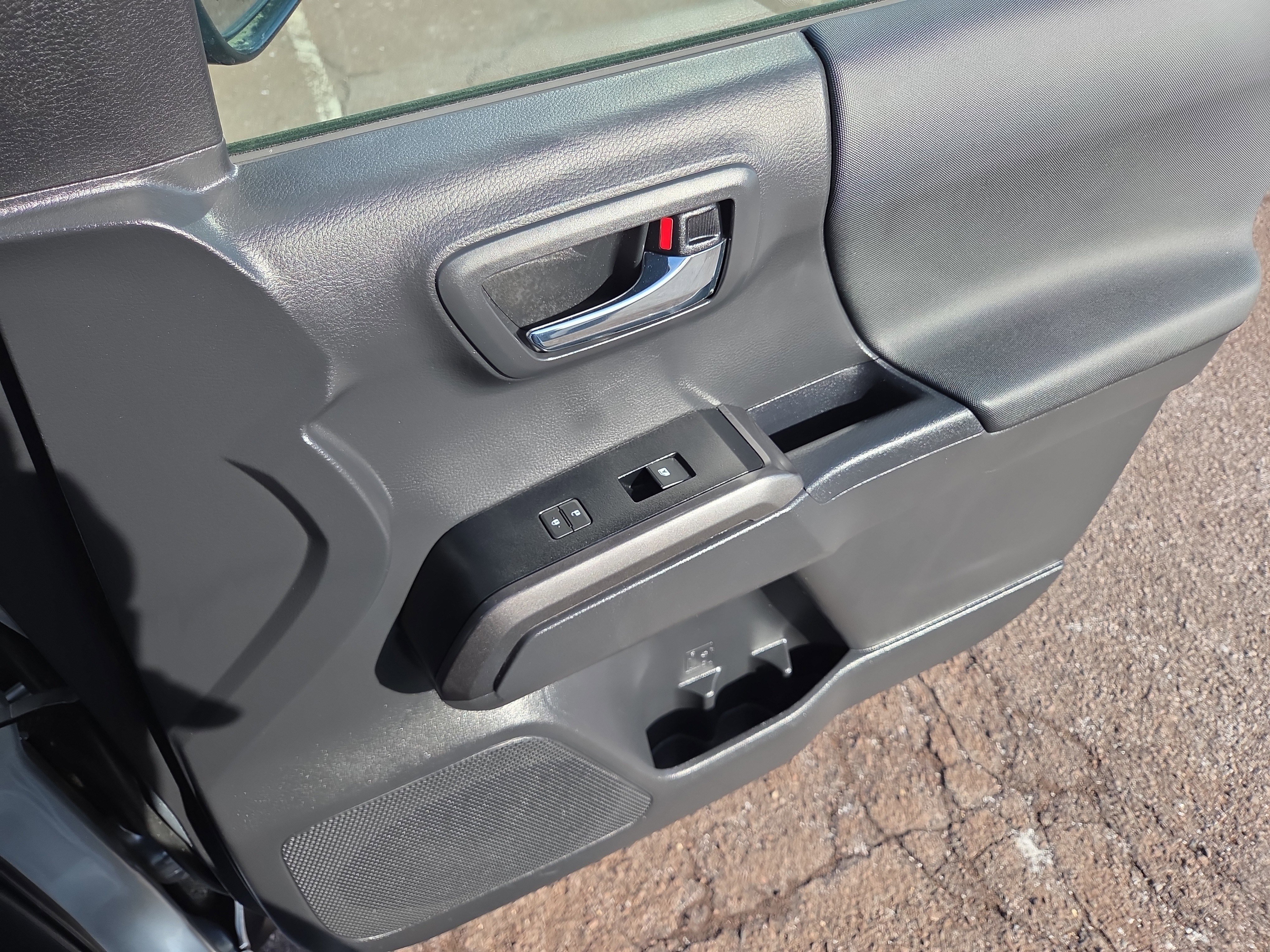 Certified 2023 Toyota Tacoma TRD Off-Road image 17