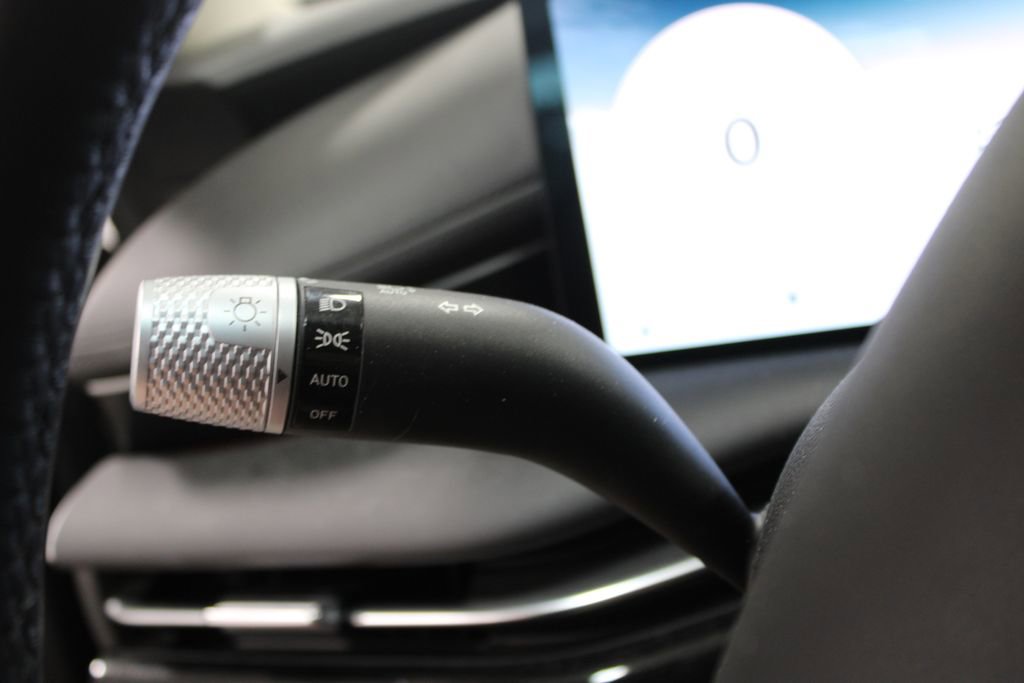 Used 2025 Genesis G80 2.5T image 22