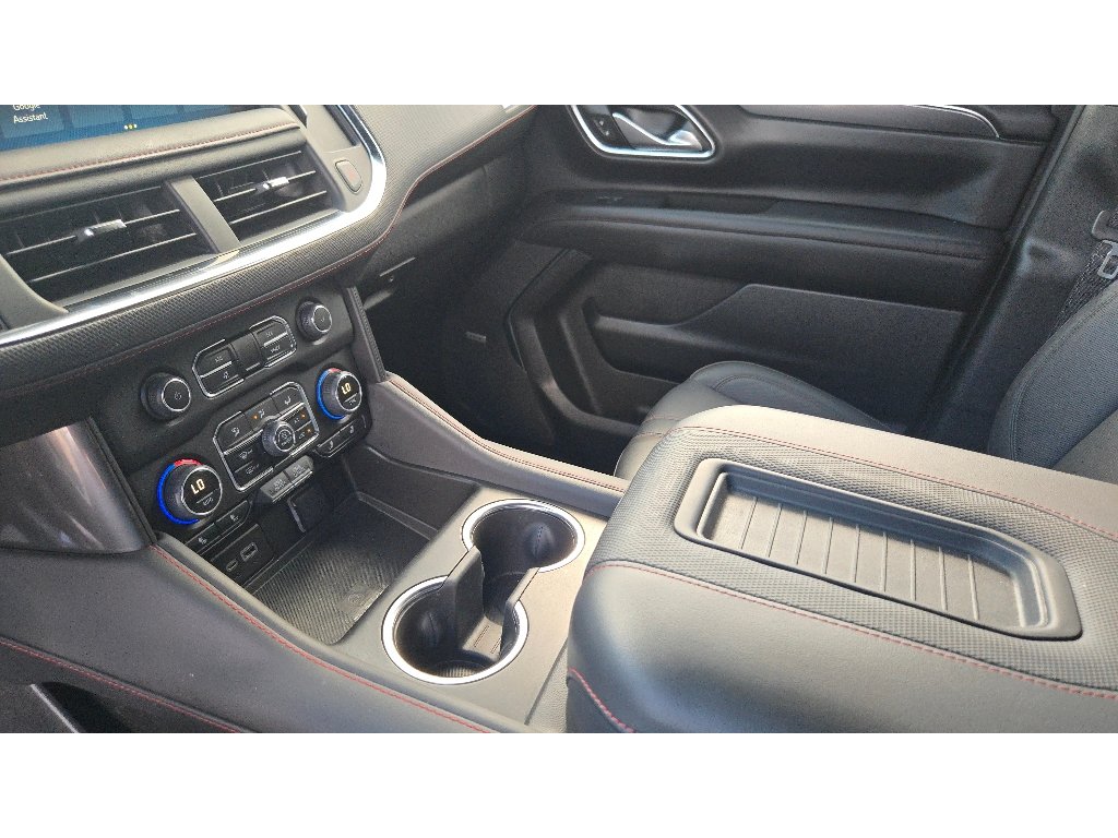 Used 2024 Chevrolet Suburban RST w/ Luxury Package AWD/4WD image 32