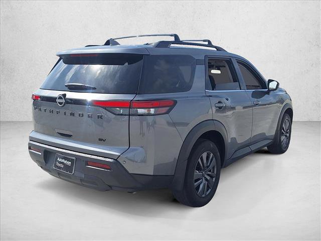 Used 2022 Nissan Pathfinder SV w/ SV Black Package FWD image 5