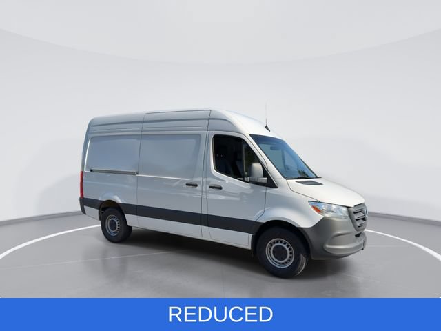Used 2025 Mercedes-Benz Sprinter 2500 image 2