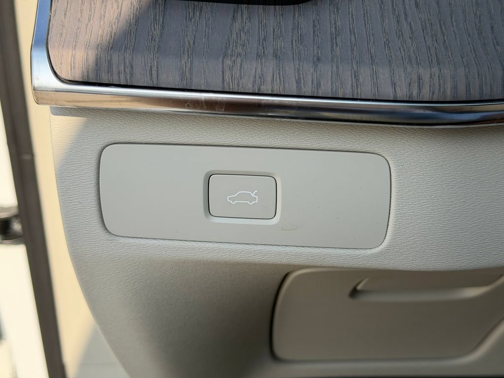 New 2026 Volvo XC90 B6 Ultra AWD/4WD image 32