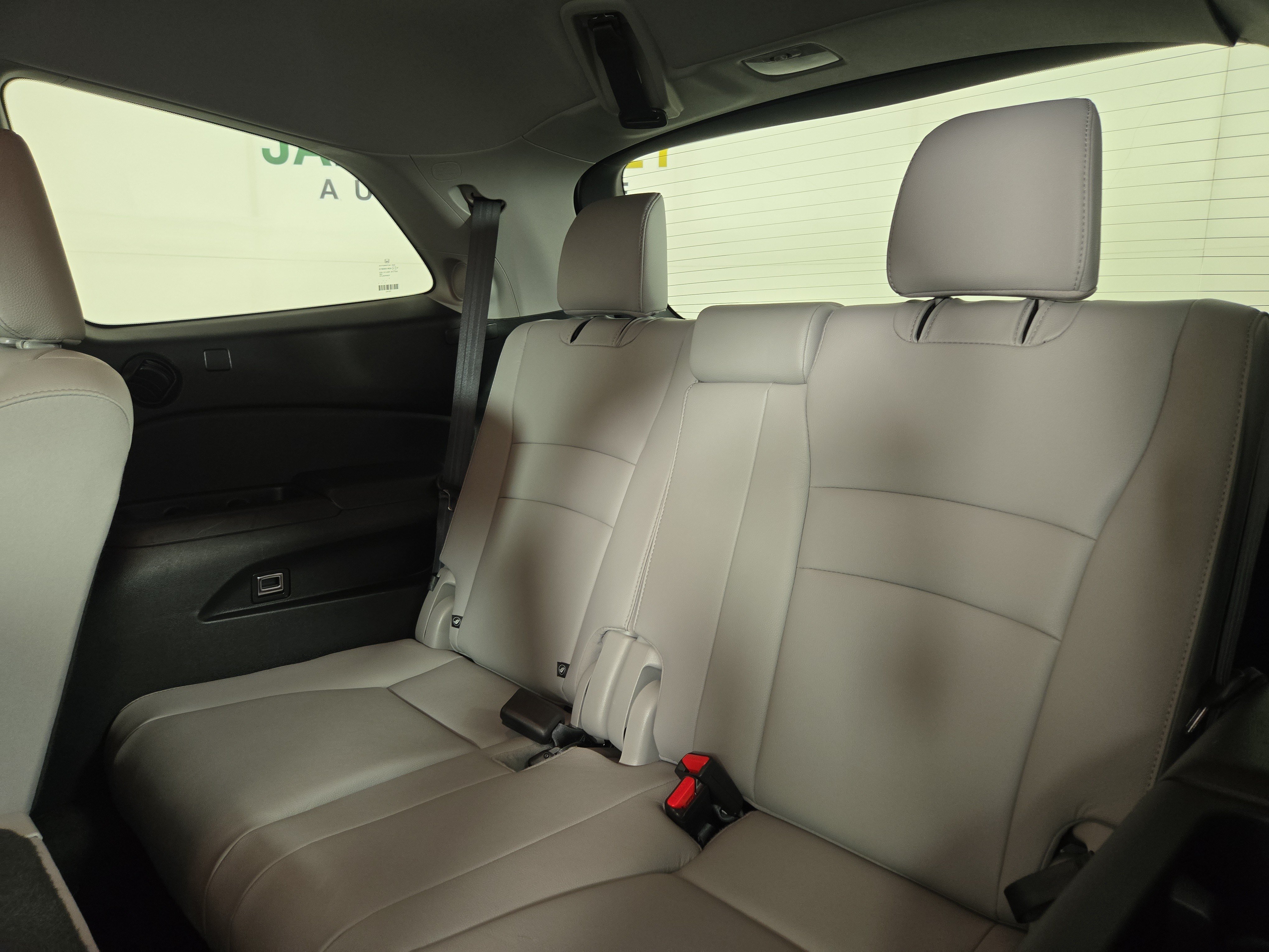 Used 2022 Honda Pilot Touring image 12