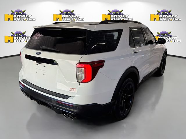 Used 2023 Ford Explorer ST w/ Technology Package AWD/4WD image 4
