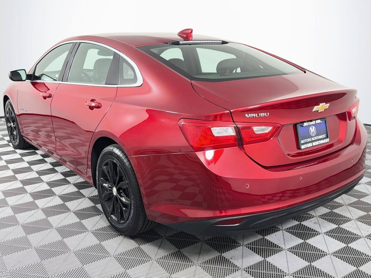 Used 2024 Chevrolet Malibu LT FWD image 8