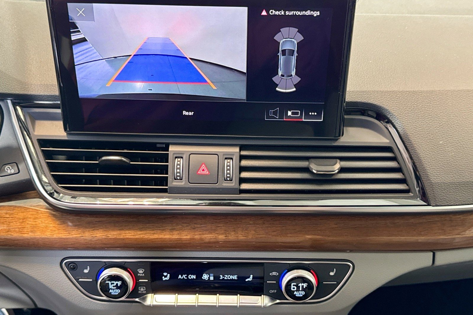 Used 2022 Audi Q5 2.0T Premium w/ Convenience Package image 13