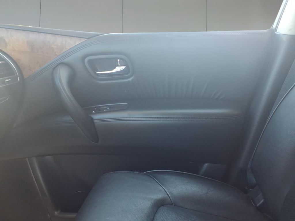 Used 2023 Nissan Armada SL w/ Captain's Chairs Package image 24