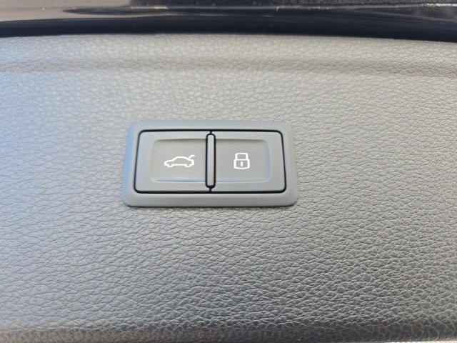 Used 2020 Audi SQ5 Premium Plus w/ Premium Plus Package image 30