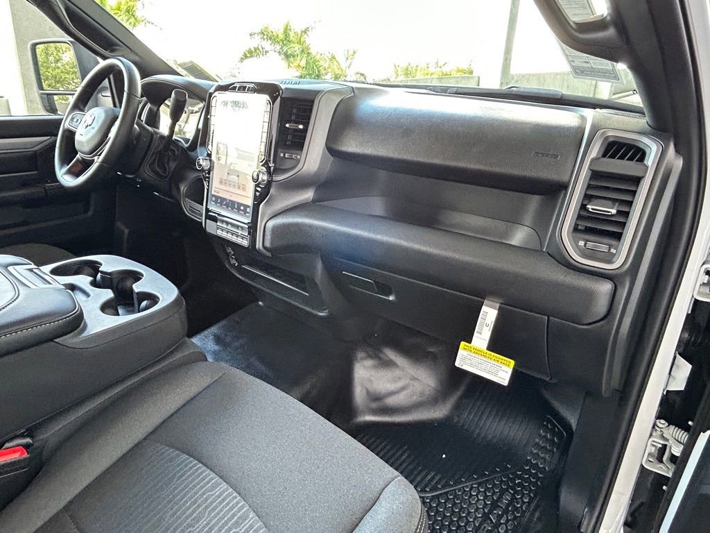 Used 2024 RAM 3500 Tradesman image 27