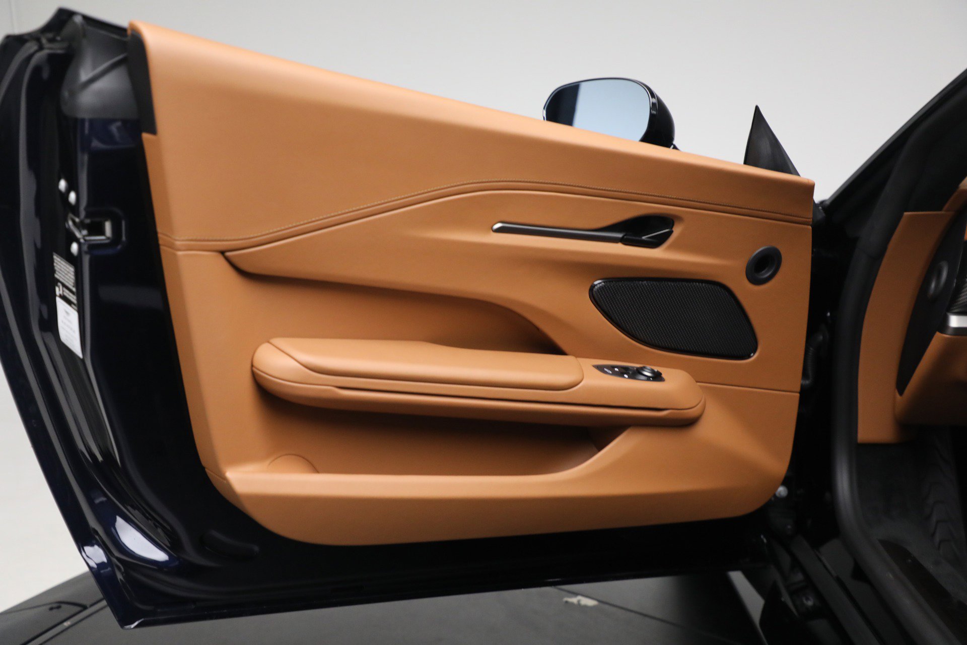New 2026 Aston Martin V8 Vantage Coupe image 16