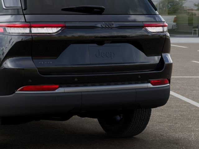 New 2026 Jeep Grand Cherokee Altitude AWD/4WD image 13