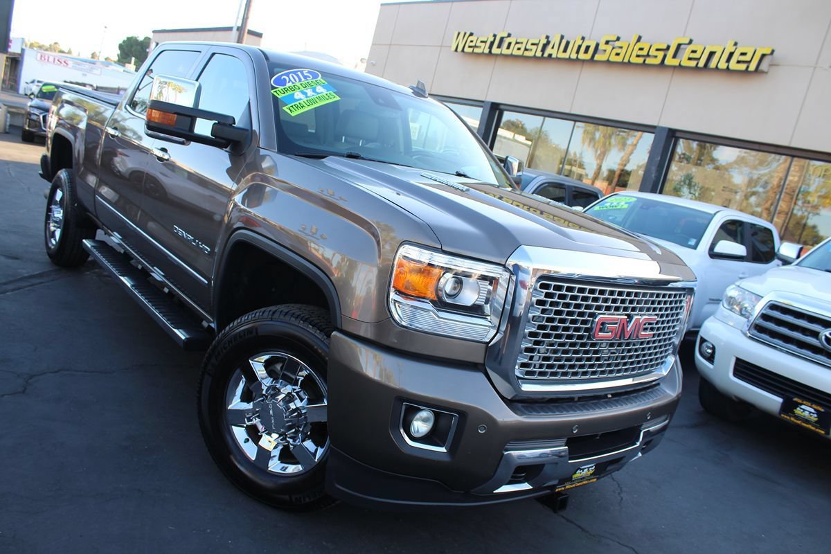 Used 2015 GMC Sierra 3500 Denali w/ Duramax Plus Package AWD/4WD image 37