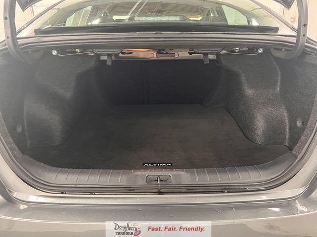 Used 2025 Nissan Altima 2.5 SV FWD image 34