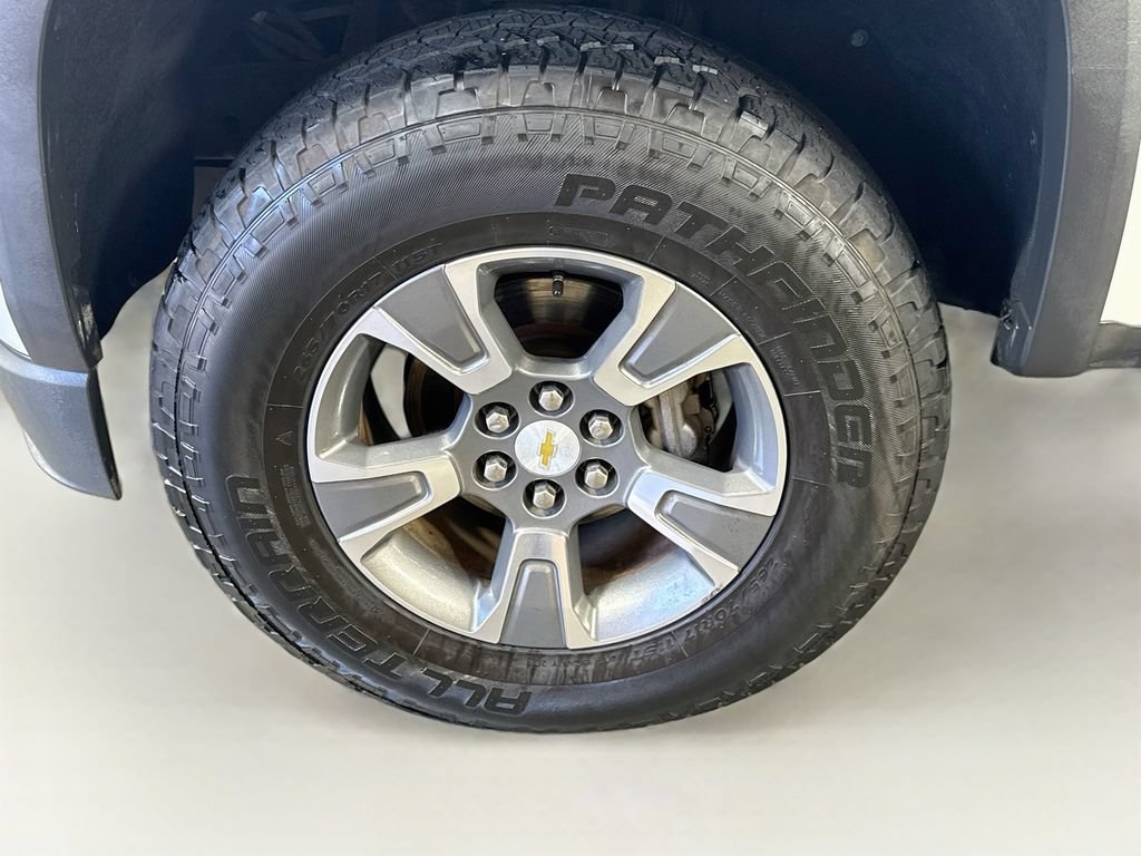 Used 2015 Chevrolet Colorado Z71 AWD/4WD image 39