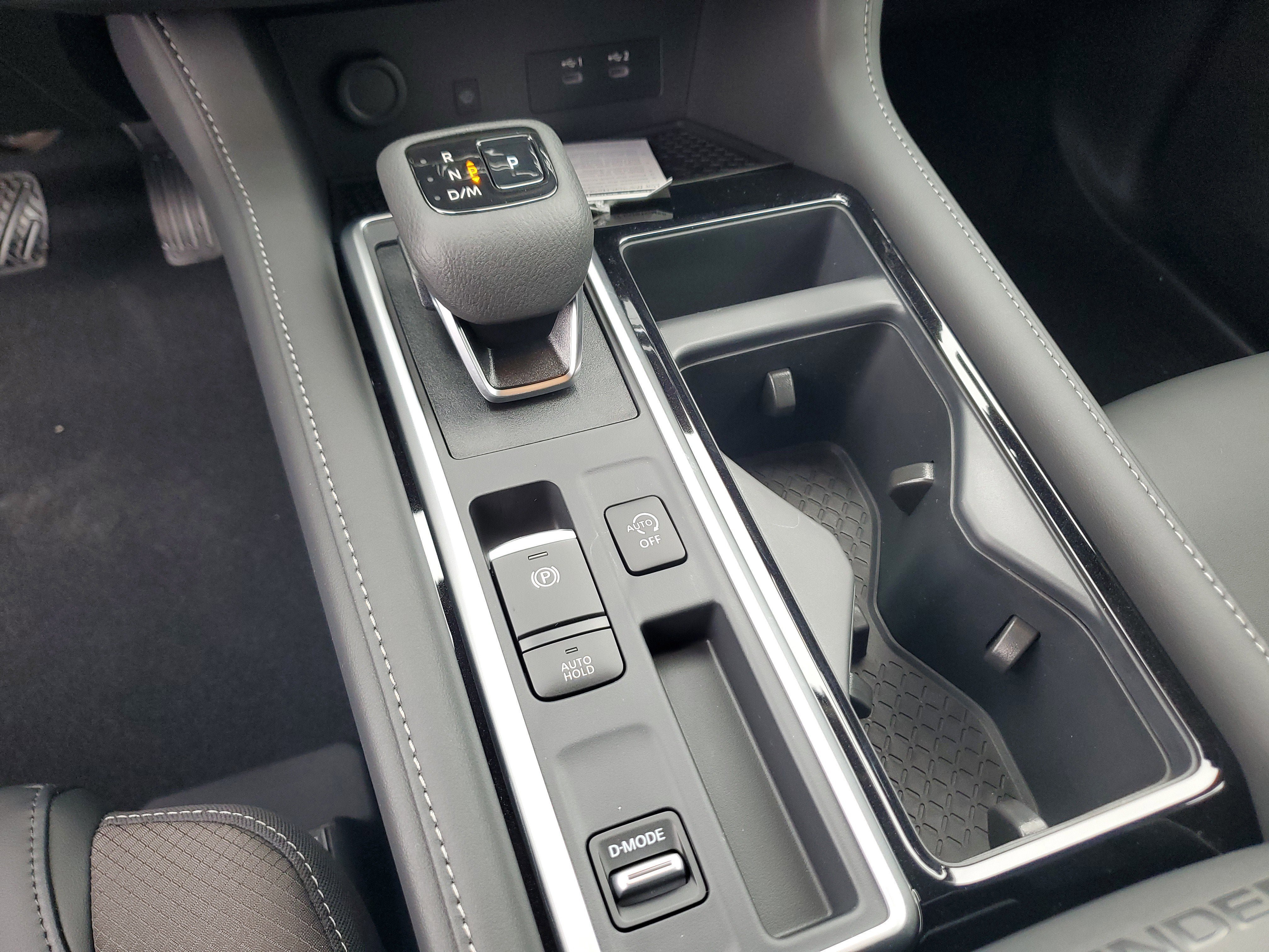 New 2026 Nissan Pathfinder SL image 18