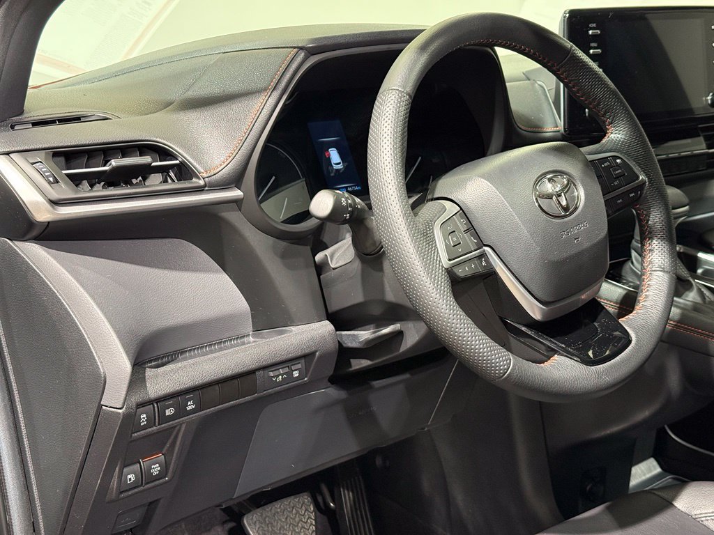 Certified 2023 Toyota Sienna XSE w/ XSE Plus Package AWD/4WD image 17
